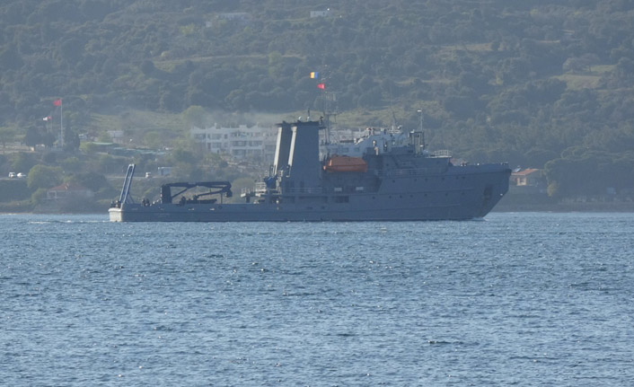 Rumen Mayın arama gemisi boğazdan böyle geçti