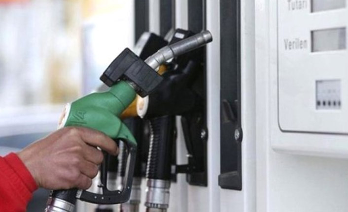 Benzine bu gece zam geliyor: 17 kuruşluk artış yolda