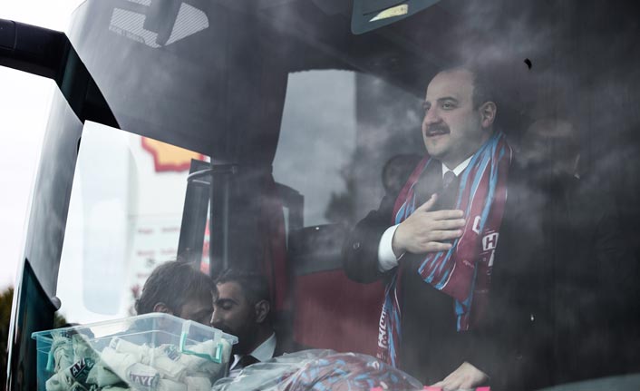 Mustafa Varank: "PKK'yı belediyelere sokmaya çalışıyorlar"