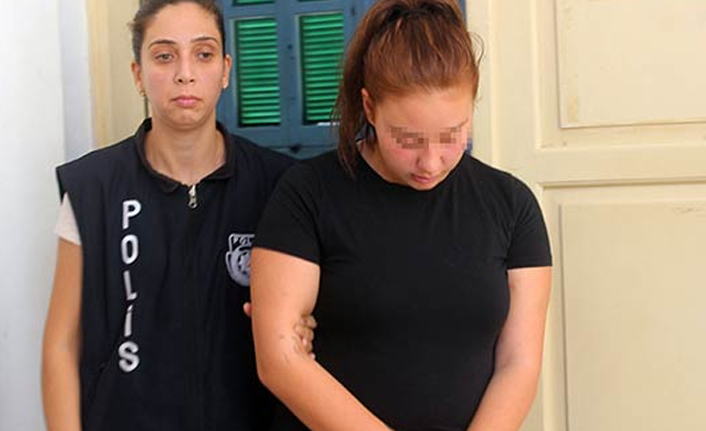 'Hayalim katil olmak' deyip önüne geleni bıçakladı!