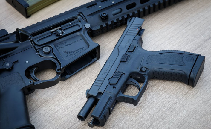 Malezya polisinin tabancası Türkiye'den