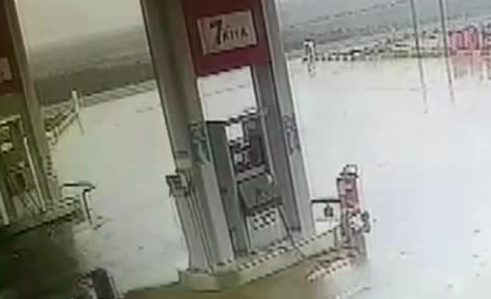 HDP’li vekilinin yaralandığı kaza kamerada