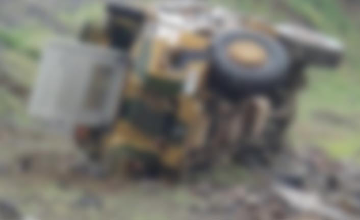 Türk askerlerini taşıyan kirpi devrildi: 9 asker yaralı