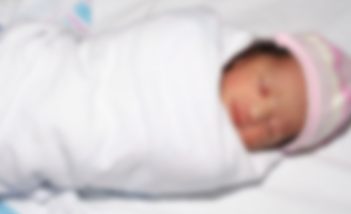 Annesi para almaya gitti ve daha geri dönmedi