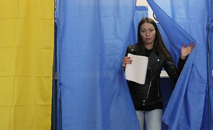 Ukrayna’da halk devlet başkanını seçiyor