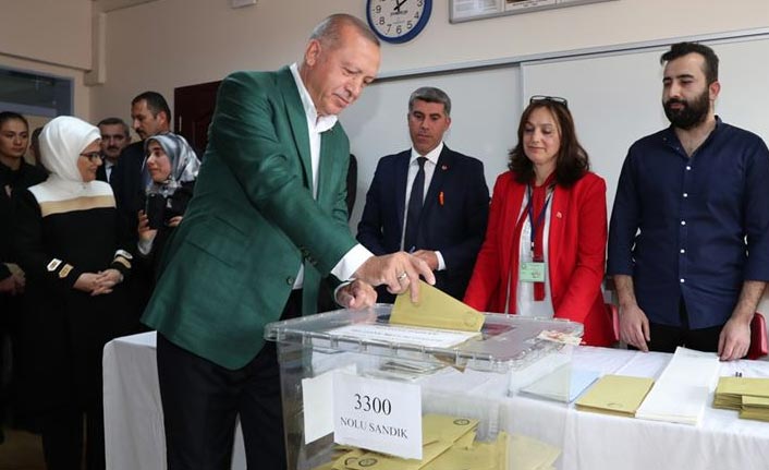 Cumhurbaşkanı Erdoğan oyunu İstanbul'da kullandı