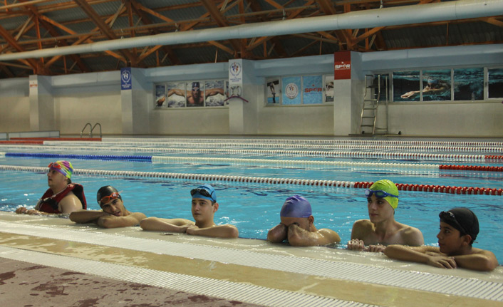 Siirtli yüzücüler Trabzon'da kulaç atacak