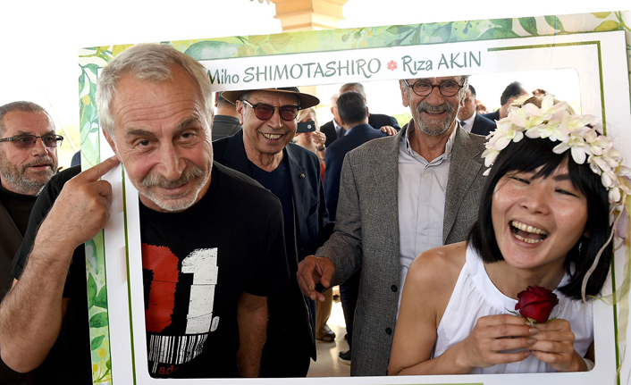 Oyuncu Rıza Akın böyle evlendi!