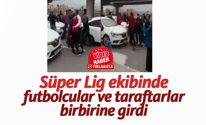 Süper Lig ekibinde futbolcular ve taraftarlar birbirine girdi!