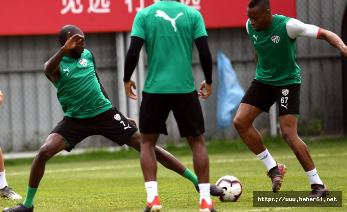 Trabzonspor'un rakibi hazırlıklara devam ediyor