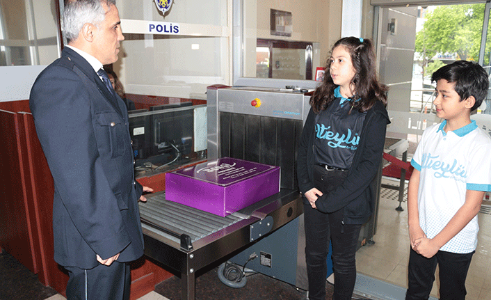 X-ray cihazından pasta çıktı