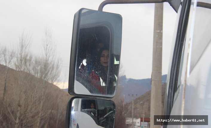 Üniversiteliler, kamyon kullanmak için ders alıyor