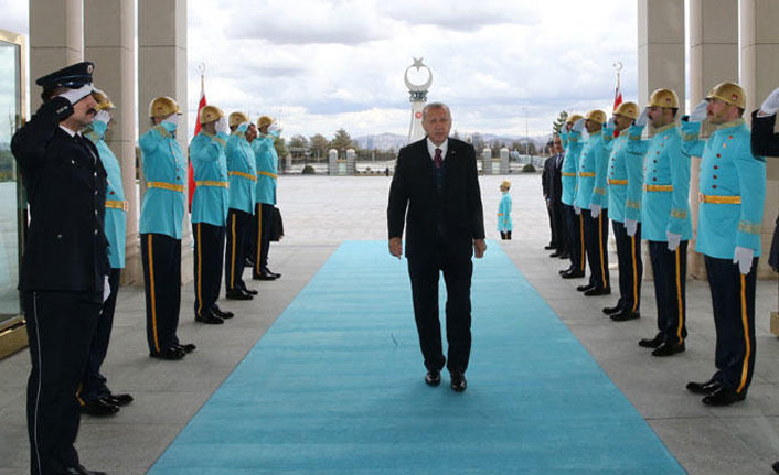 Cumhurbaşkanı Erdoğan 10 Nisan Polis Haftası'nı kutladı