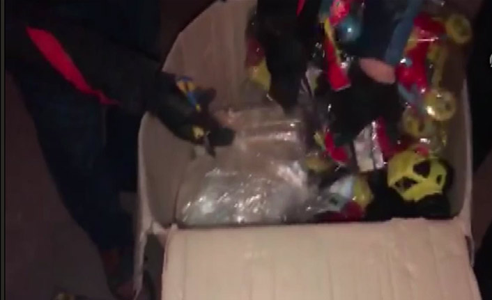 Oyuncak ve ceviz kutusundan uyuşturucu çıktı