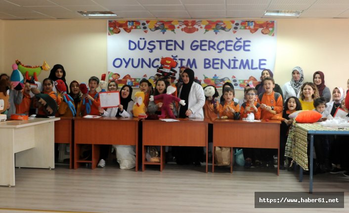 Çocuklar hayallerindeki oyuncağa çizerek kavuştu