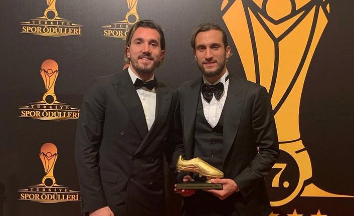 Yusuf Yazıcı Altın Ayakkabı ödülü aldı