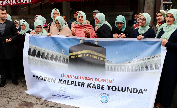 Trabzon'da görme engelliler umreye gönderildi