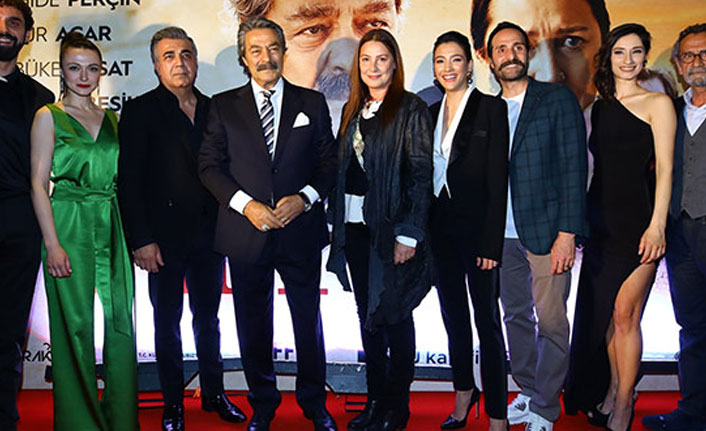 Kadir İnanır'a beyaz perdede şok