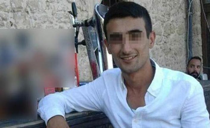 Sevdiği kız için...