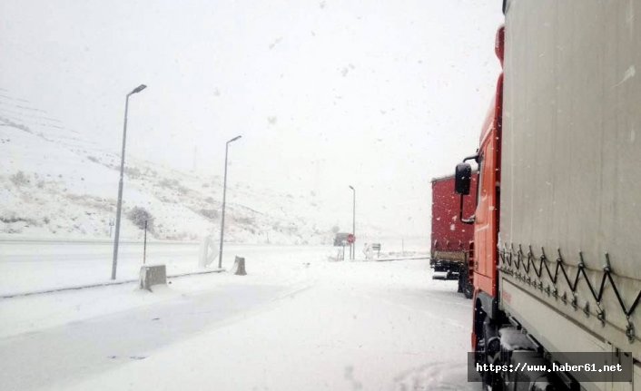 Karadeniz'deki geçide kar engeli!