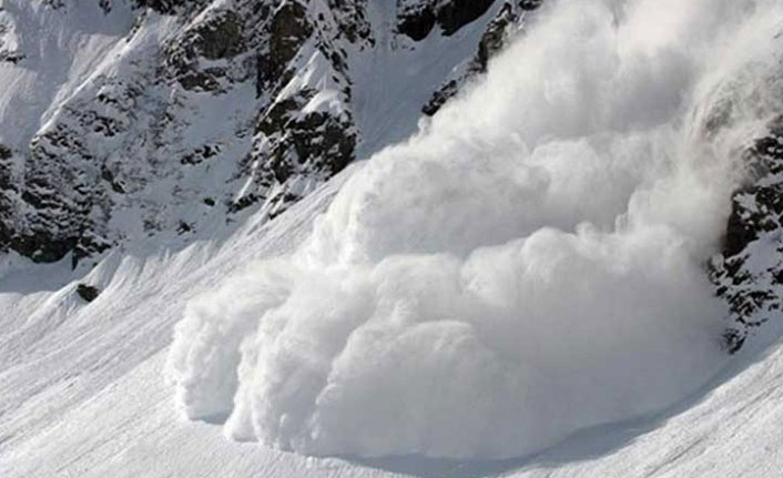 Dünyanın en iyi üç dağcısı çığ felaketinde kayboldu