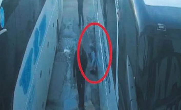 Otobüsün gizli bölmesine girdi, donarak öldü!