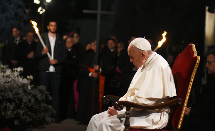 Papa: Kilise sürekli içten ve dıştan saldırı altında