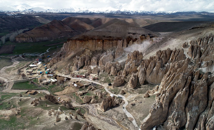 Van' ın Kapadokyası 'Vanadokya' ya' turist akını
