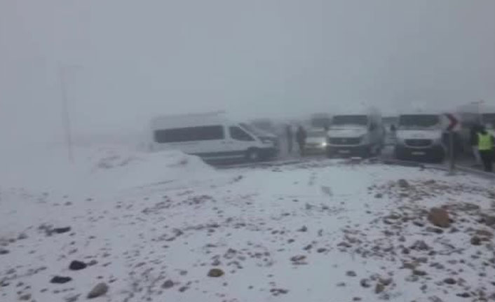 Nemrut'da turistler mahsur kaldı