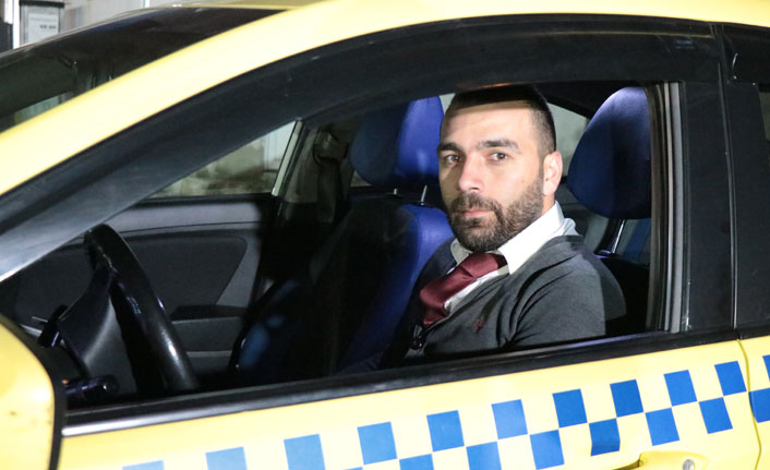 Taksiciden örnek davranış!