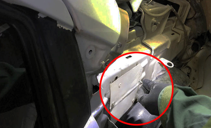 Kamyonetin motor kısmında bulundu!