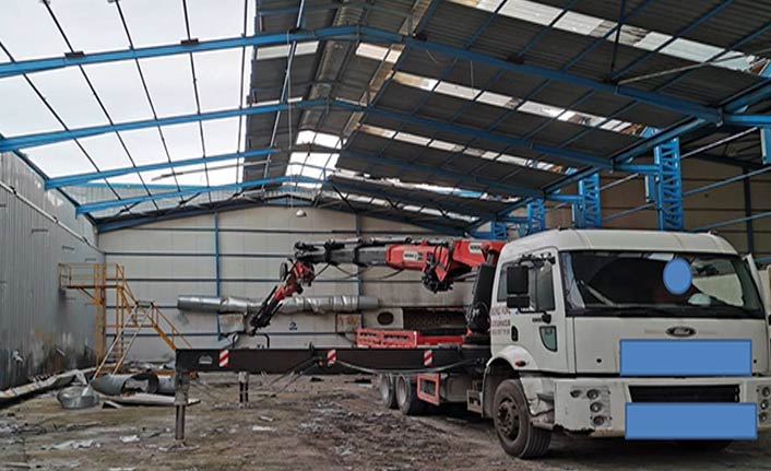 Hırsızlar fabrikanın çatısını çaldı