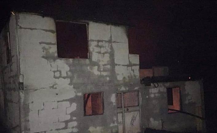 Komşusuna gitti, döndüğünde evini yanmış halde buldu