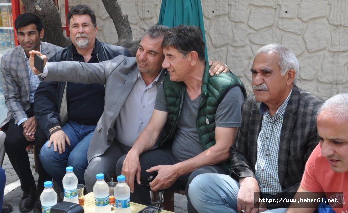 Giray Bulak 37 yıl sonra öğrencileriyle buluştu