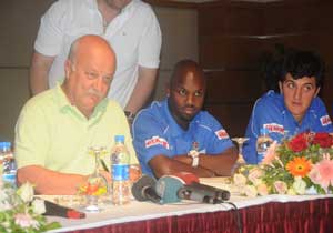 TS'de imzalar atıldı