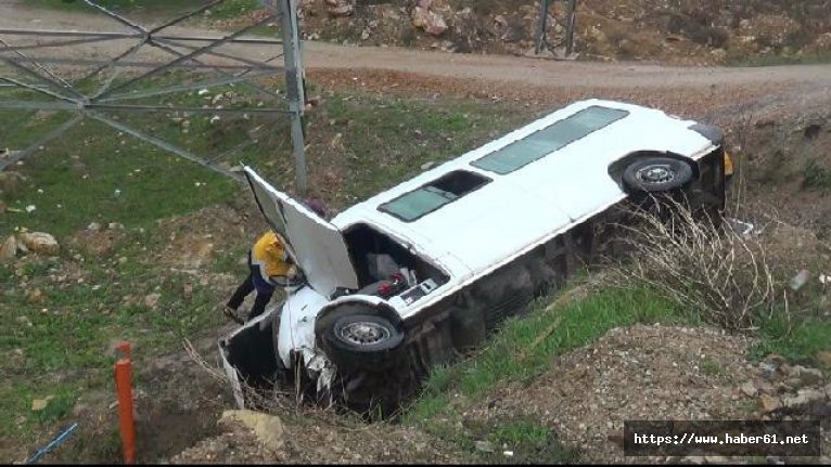 Bayburt'ta korkutan kaza! 12 yaralı!