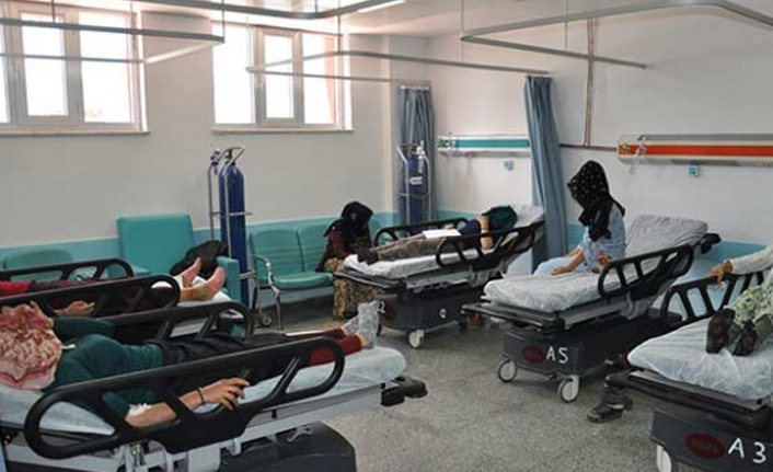 Tarım işçilerini taşıyan kamyonet devrildi!