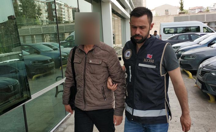 FETÖ'den aranıyordu - Sahte kimlikle yakalandı