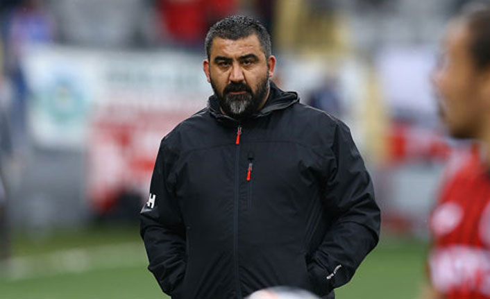 Ümit Özat ile sözleşme yenilendi!