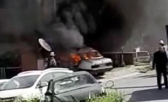 Park halindeki araç alev aldı!