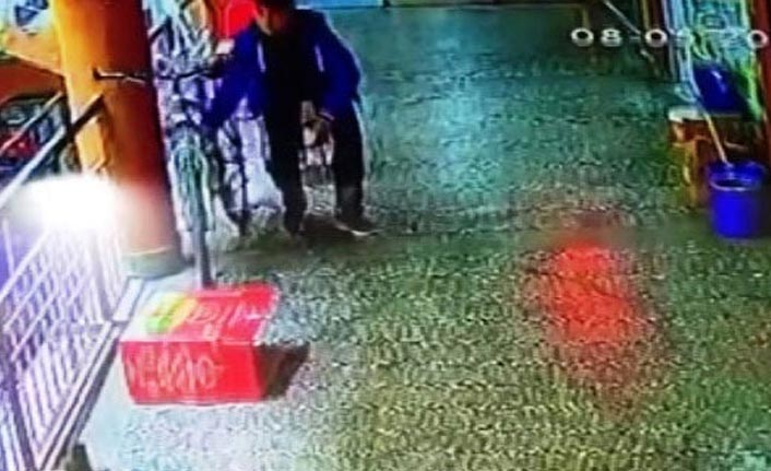 İş istemek için girdi, herkesin gözü önünde...