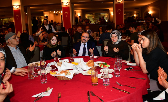 Trabzon Valisi ve eşi şehit aileleri ve gazilerle buluştu