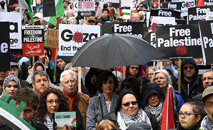 Binlerce kişi Filistin için yürüdü