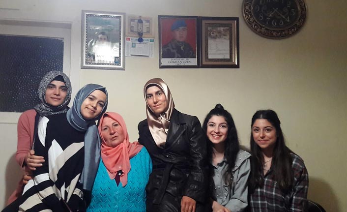 Trabzon'da gençlerden örnek davranış