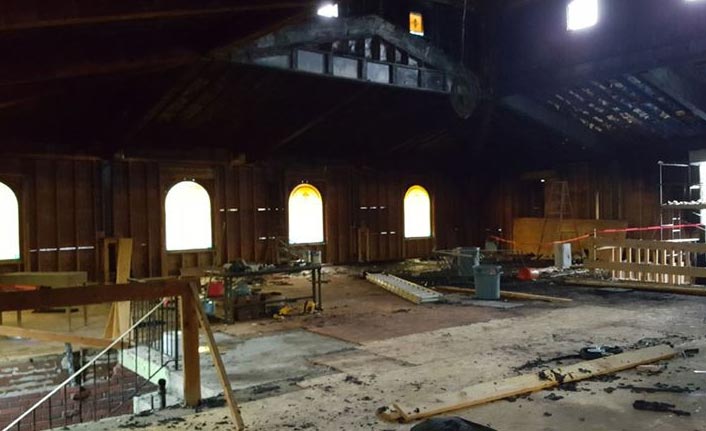 ABD'de kundaklanan camide hasar büyük