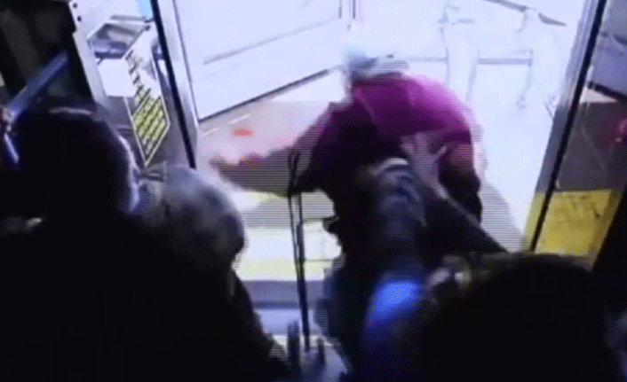 Yaşlı adamı otobüsten iterek ölümüne neden oldu