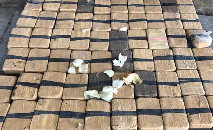 Narkotik köpeği koku almasın diye...