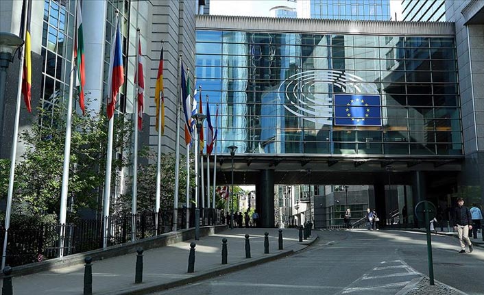 Müslüman karşıtlığı yasal düzenlemelerle sistemleşti