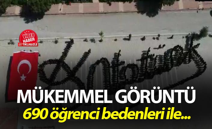 Liseliler, bedenleriyle Atatürk'ün imzasını oluşturdu