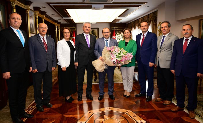 Tapu ve Kadastro Müdürü'nden Vali Ustaoğlu'na ziyaret